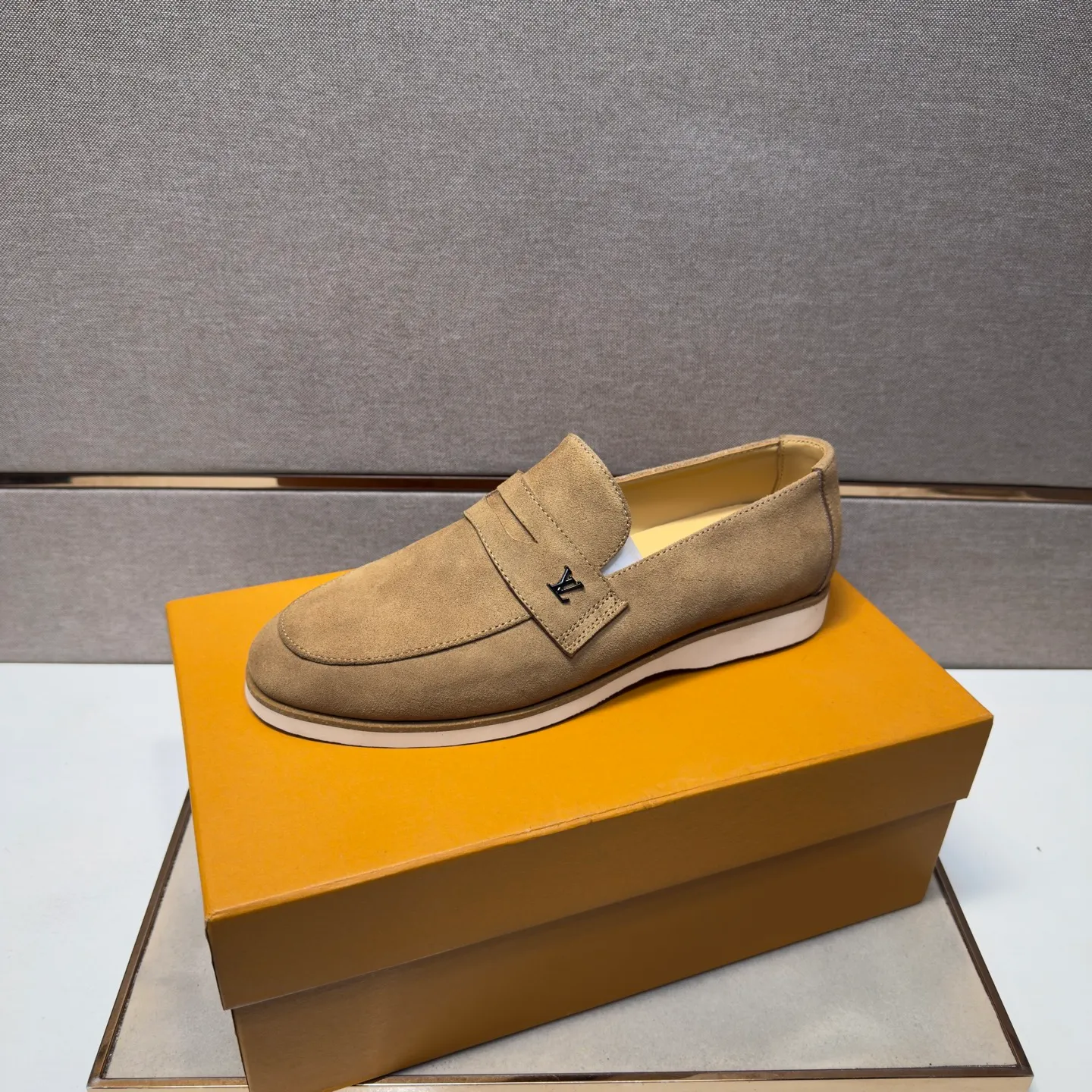 Men's men's shoes 💰pp442 [LV～] Men's casual shoes 2026z cabinet sales simultaneously 🔶Size: 38-44 #️⃣ 🔷4 colors🔜The upper is made of cowhide stitching ➕Cowhide lining, comfortable and breathable, sole: original comfortable and wear-resistant outsole, ⚠️real thing📱photographed🎬real thing is better📢📢📢